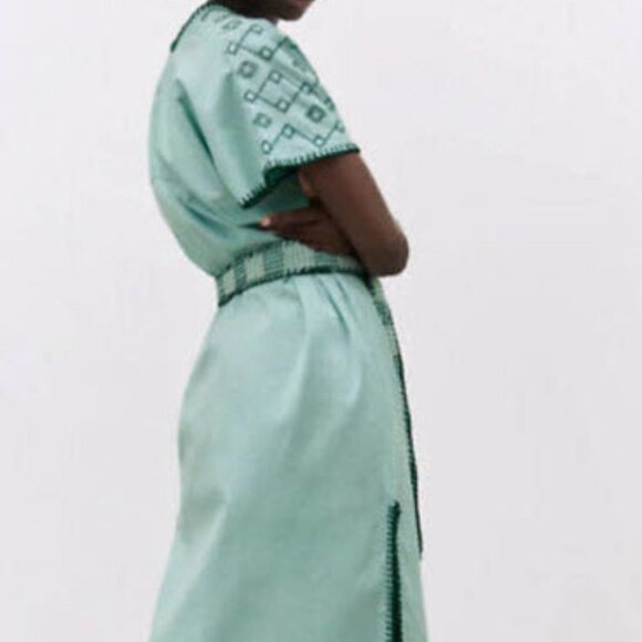 Size XL Zara embroidered midi dress - Picture 16 of 16